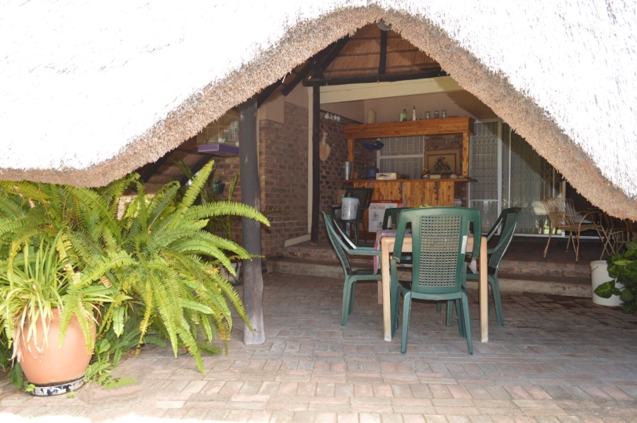 4 Bedroom Property for Sale in Flamwood North West